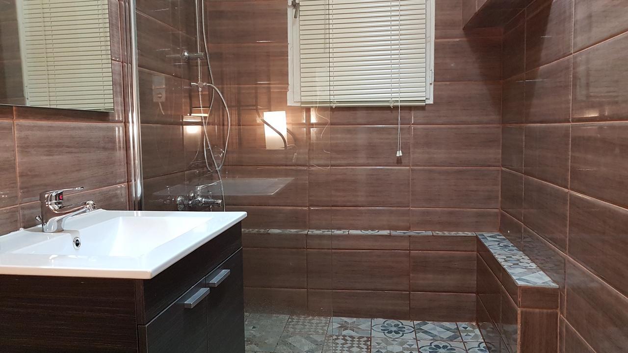 Menta Errathens Apartment - Athens Center, 5 Bd, 2 Bath Buitenkant foto