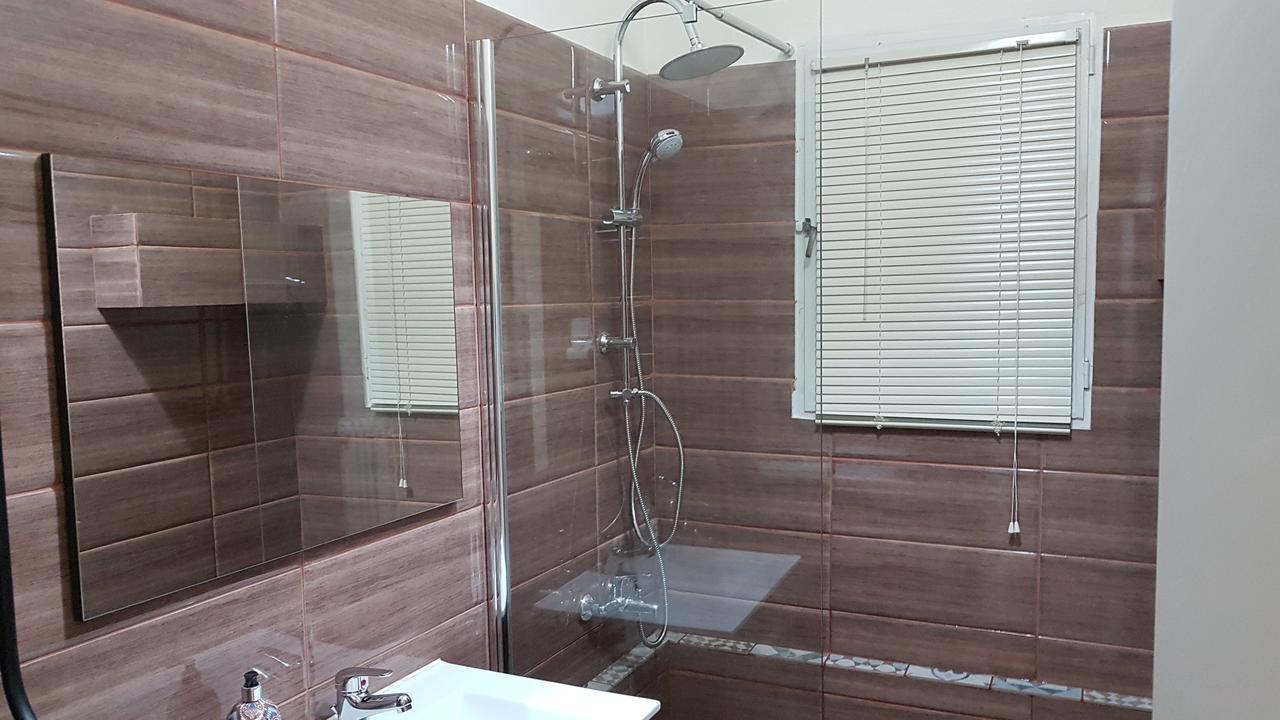 Menta Errathens Apartment - Athens Center, 5 Bd, 2 Bath Buitenkant foto